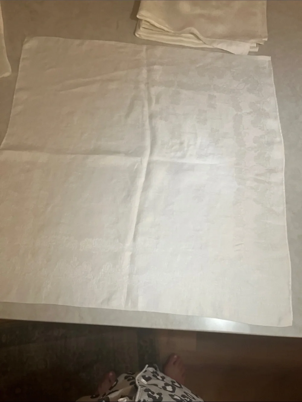 5 VINTAGE  IRISH  LINEN DAMASK  NAPKINS 25” x 25” thick substantial sustainable